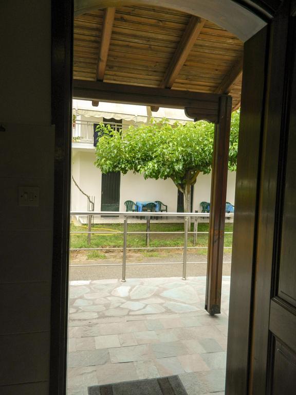 帕拉利亚潘塔利莫诺斯Veny House别墅 客房 照片